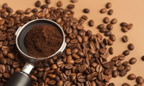 Ground Coffee VS Whole Beans - 5 Differences To Know Which ...